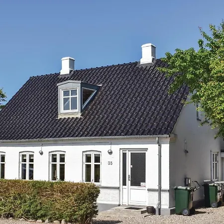 3 Bedroom Stunning In *